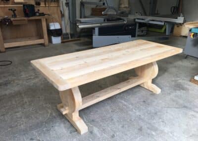 Création de tables en bois massif pour un chalet de Courchevel en Savoie